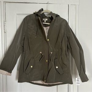 Green and khaki lightweight windbreaker jacket #windbreaker Style and Co Medium